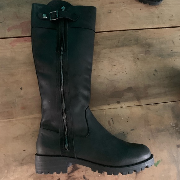 Final Price Gorgeous Leather Volatile
Nottingham Tall Leather Block Heel Boots - Picture 2 of 9